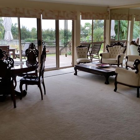 Hilltop Hideaway Ninderry Bagian luar foto